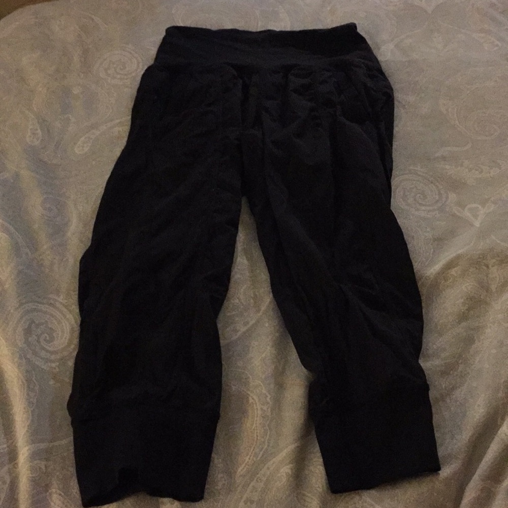 Lululemon Capris dance studio pants
